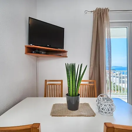 Irena Affittacamere 3*