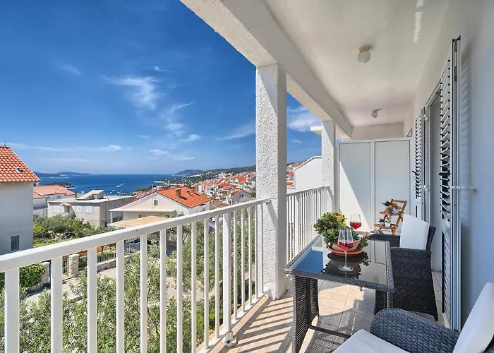 Guest house Irena 3*