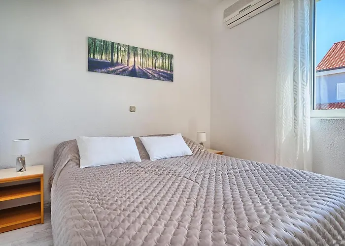 Guest house Irena Hvar Town