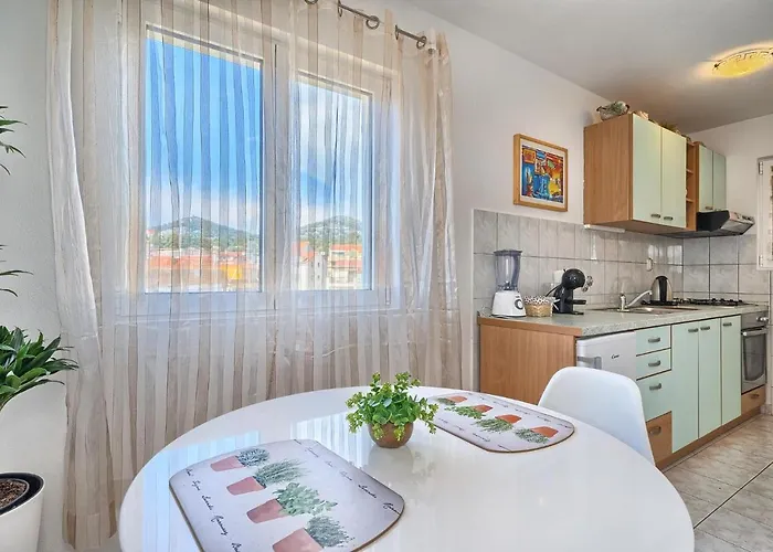 Irena Guest house 3*