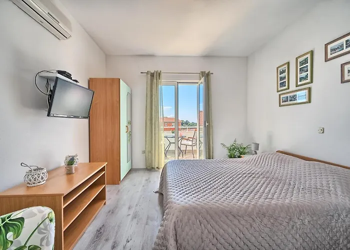 Guest house Irena Hvar Town